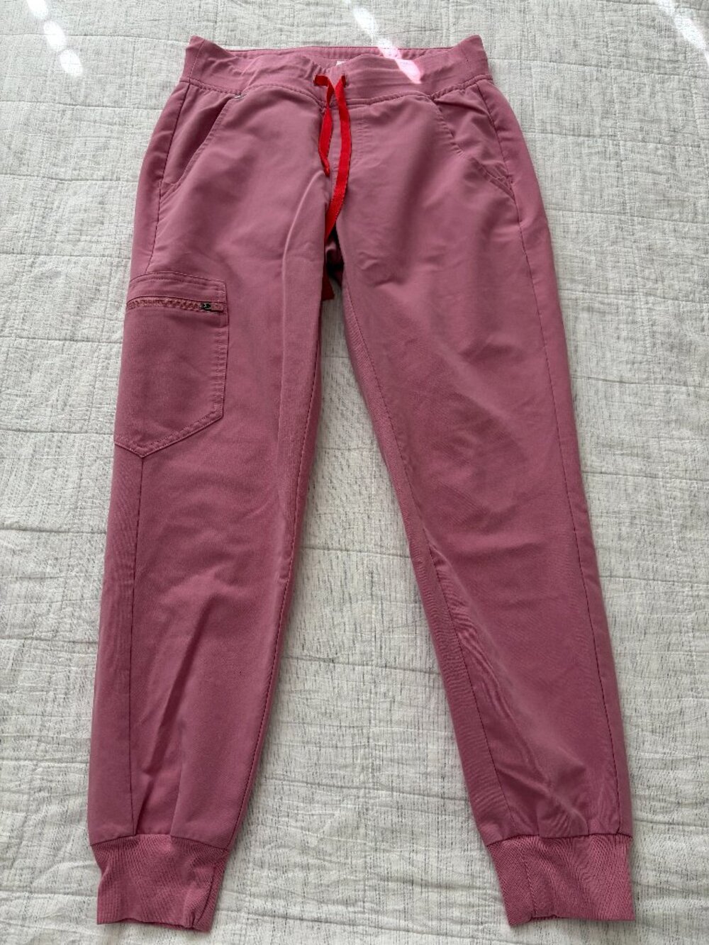 Figs Women's Chalk Pink Zamora Petite Jogger Scrub Pants